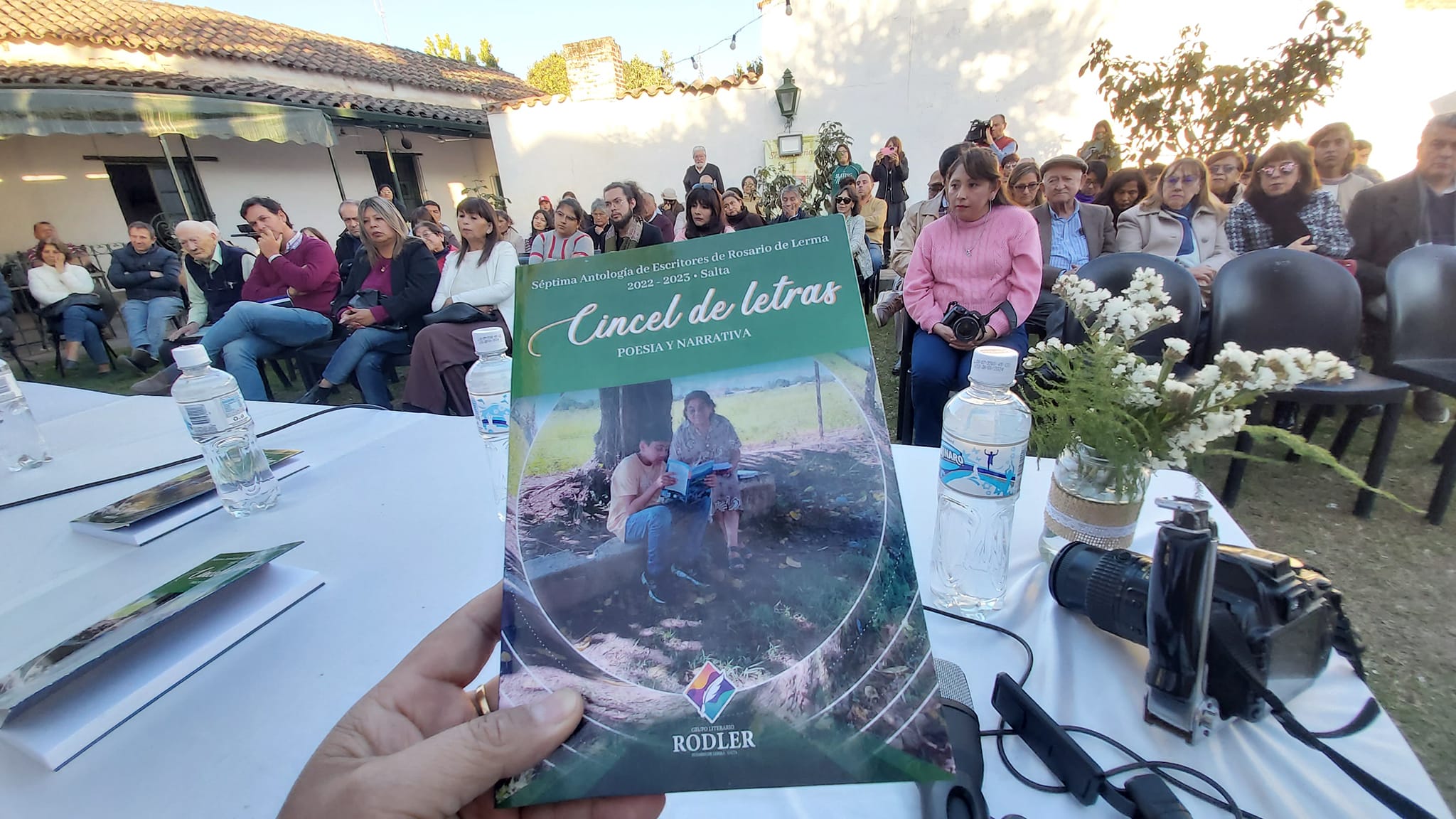 «Un Librito Por Año.» Presentación de la 7° Antología de Poetas Rosarinos del grupo RODLER